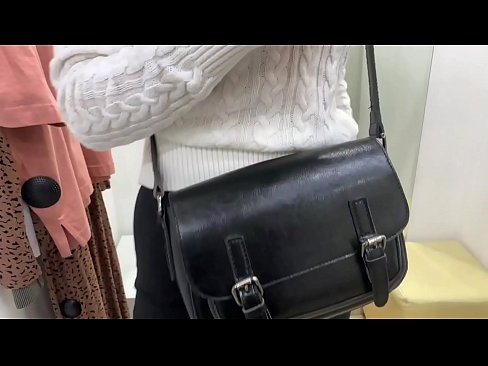 ❤️ Публічна мастурбація молодої сучки FeralBerry фалоімітатором у примірочній ❤️ Порно у нас uk.teatroporno.ru ❌️